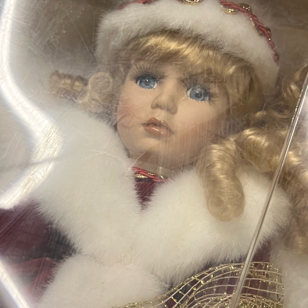 genuine special edition handcrafted Porcelain Doll. - Picture 3 of 14